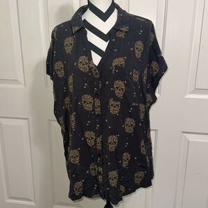 Torrid Black and Gold Skull Print Top